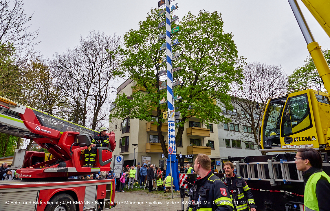 01.05.2023 - Maibaumaufstellung in Berg am Laim